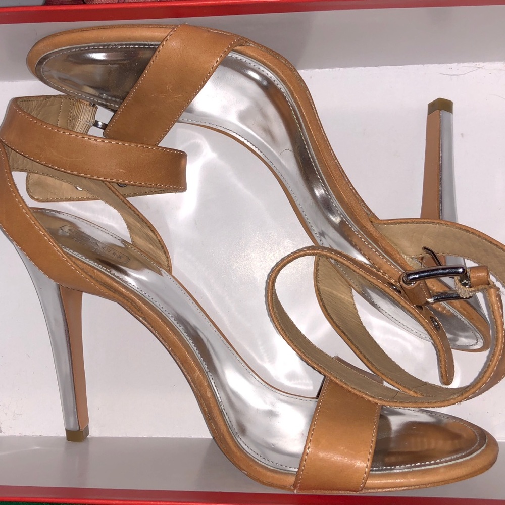 BRAND NEW Coach Heels 'Leighann Vachetta' Heels